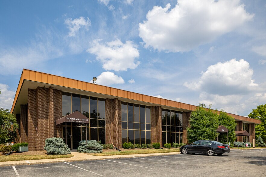 More Photos Of 304 Whittington Pky, Louisville Office For Sale