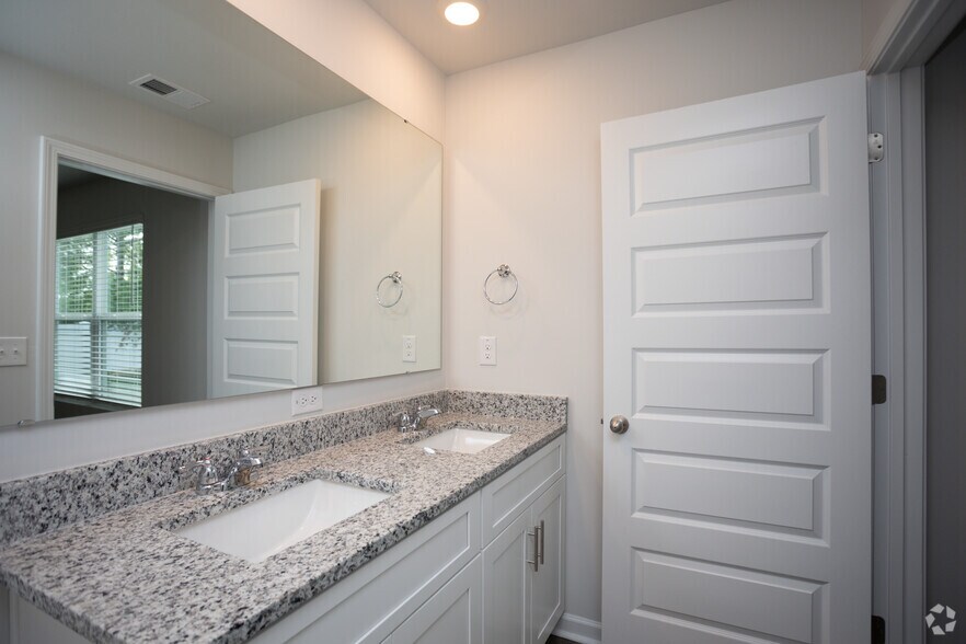 More Photos Of 507 Satinwood Cir, Graniteville Apartments For Sale