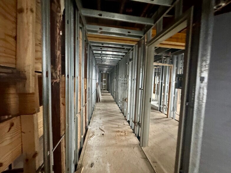 More Photos Of 120 Walnut St, Washington General Retail For Sale