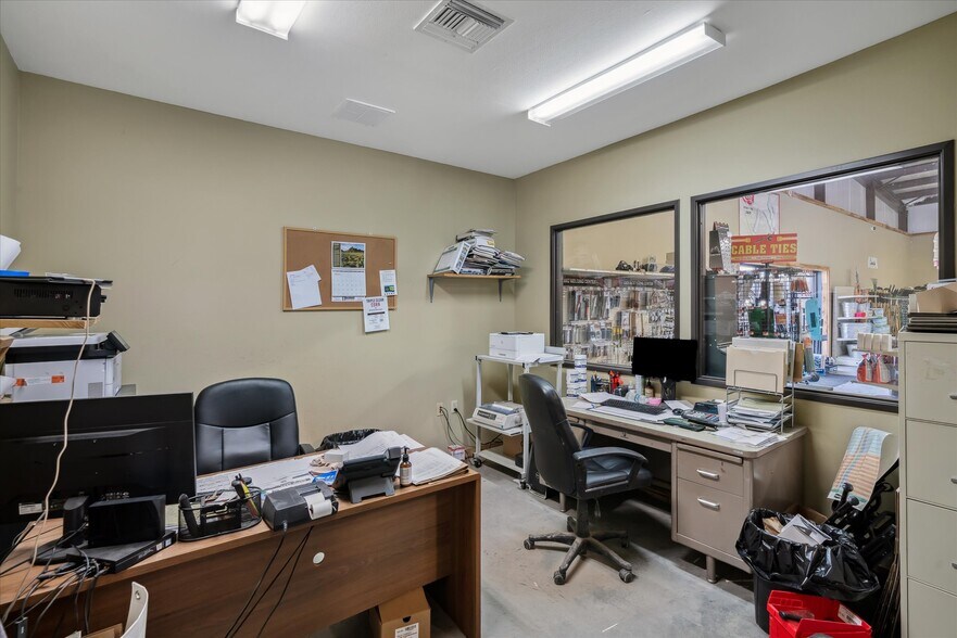 More Photos Of 150 Main St, Clarksville General Retail For Sale