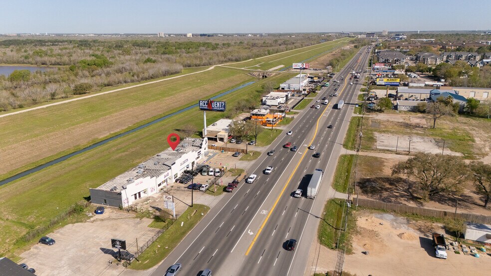 More Photos Of 1710 Highway 6, Houston Storefront For Lease