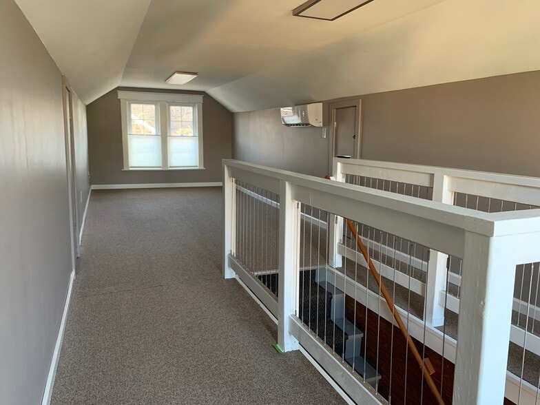 More Photos Of 124 Two Mile Pike, Goodlettsville Loft Creative Space For Sale