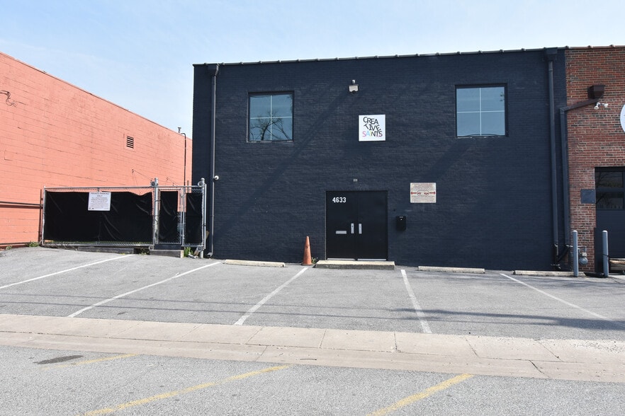 Primary Photo Of 4633 42nd Pl, Hyattsville General Retail For Lease