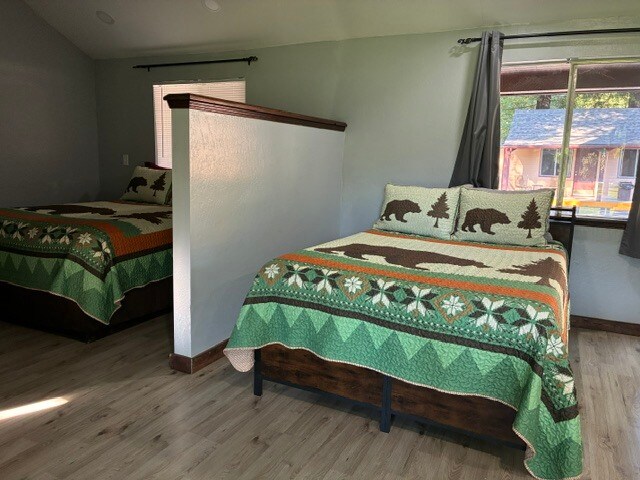 More Photos Of 4112 Redwood Dr, Redway Hotel For Sale