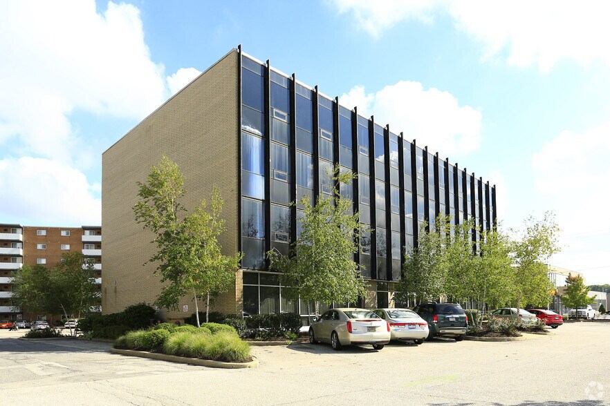 More Photos Of 5333 Northfield Rd, Bedford Office For Sale