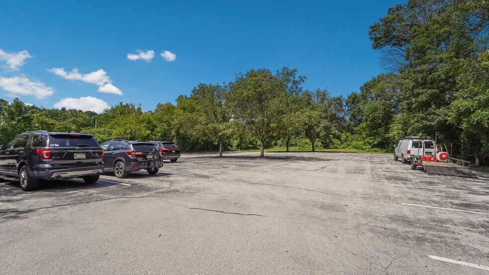 More Photos Of 717 Bethlehem Pike, Erdenheim Office For Sale