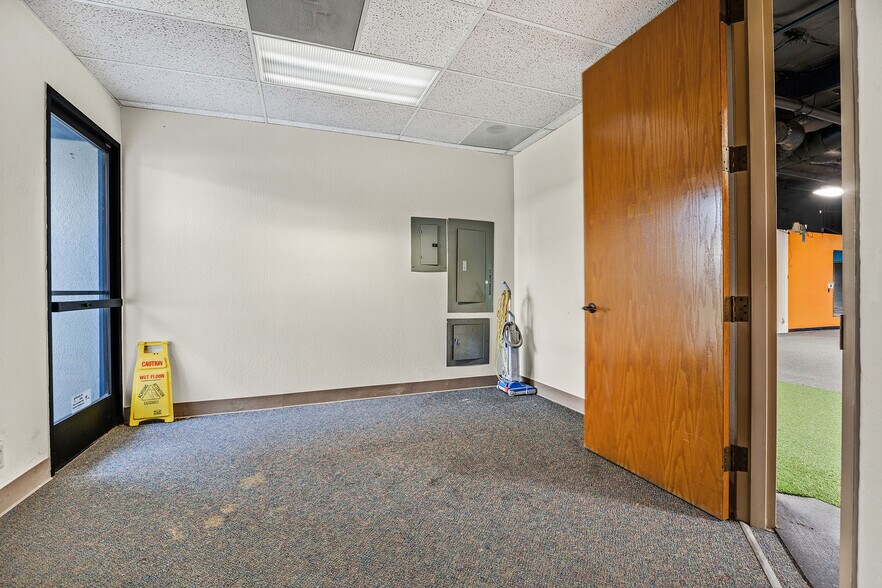 More Photos Of 2220-2228 Camino Ramon, San Ramon Loft Creative Space For Sale