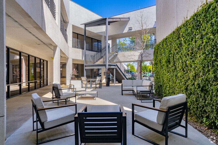 More Photos Of 1730 W Cameron Ave, West Covina Coworking Space