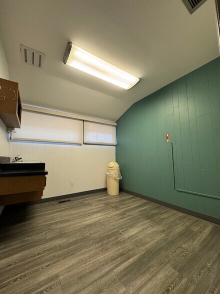 More Photos Of 43 Radio Ave, Miller Place Medical For Lease