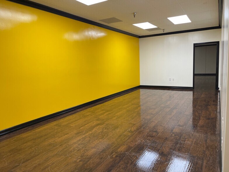 More Photos Of 902 N Grand Ave, Santa Ana Medical For Sale