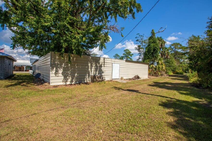 More Photos Of 52 Main St, Barwick Light Manufacturing For Sale