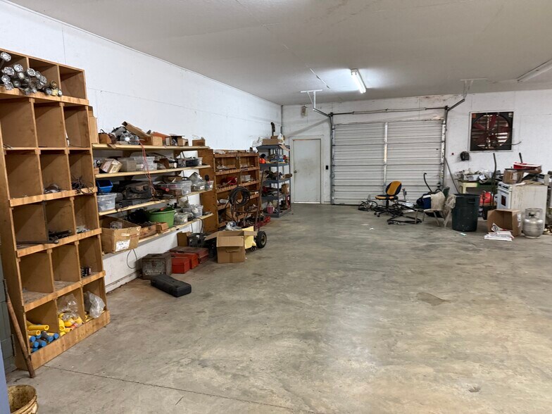 More Photos Of 1220 East Blvd, Chesterfield Showroom For Lease