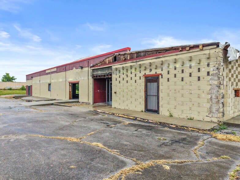 More Photos Of 101 Hi Lane Dr, Richmond Industrial For Sale