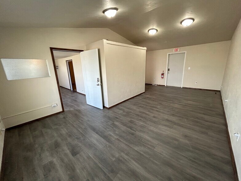 More Photos Of 802 S Military Ave, Green Bay Freestanding For Sale