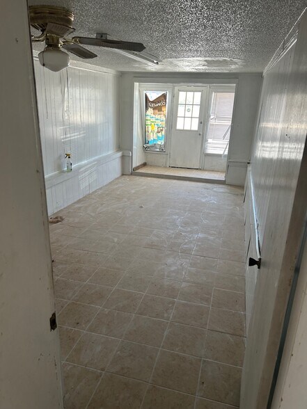 More Photos Of 213 S Air Depot Blvd, Oklahoma City Freestanding For Lease