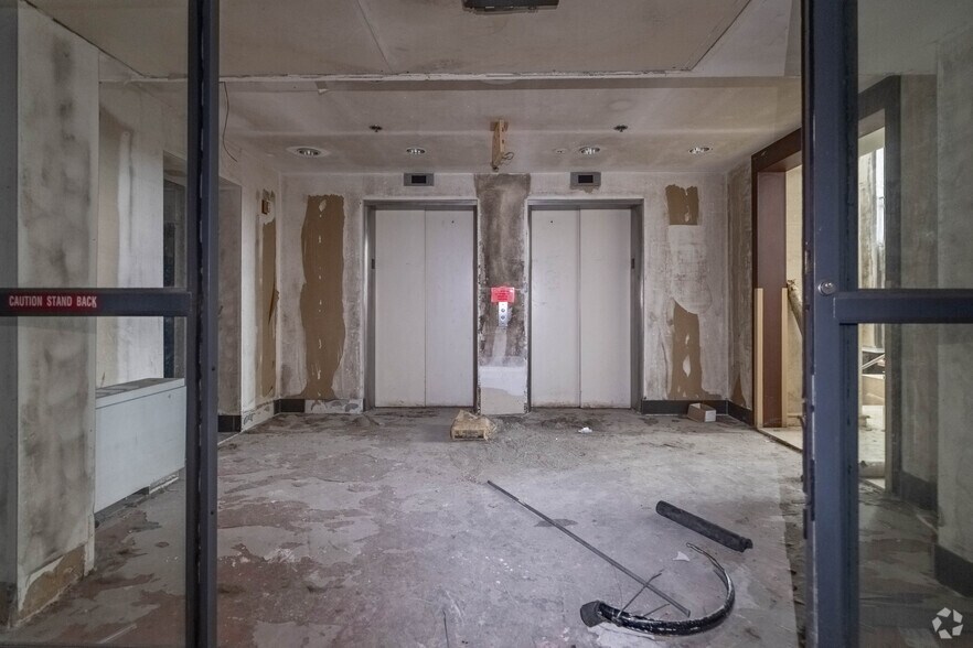 More Photos Of 11 S Ludlow St, Dayton Hotel For Sale