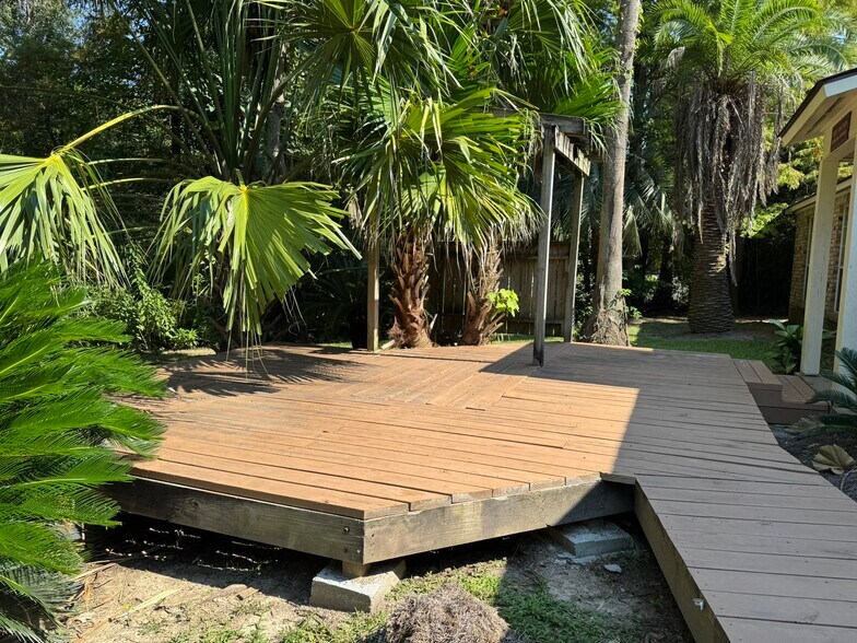 More Photos Of 10508 S Glenstone Pl, Baton Rouge Loft Creative Space For Lease