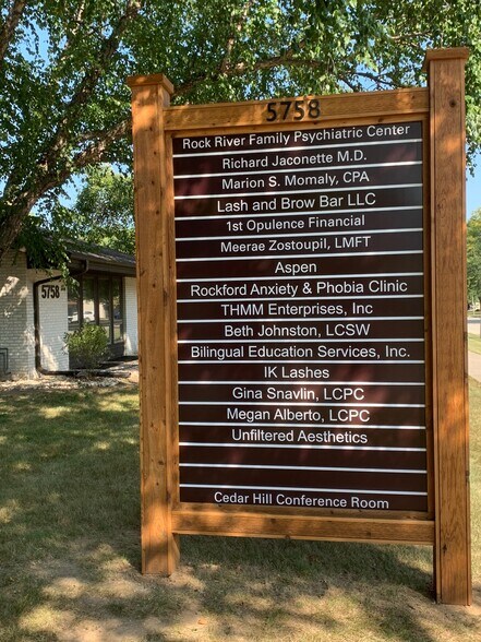 More Photos Of 5702 Elaine Dr, Rockford Unknown For Lease