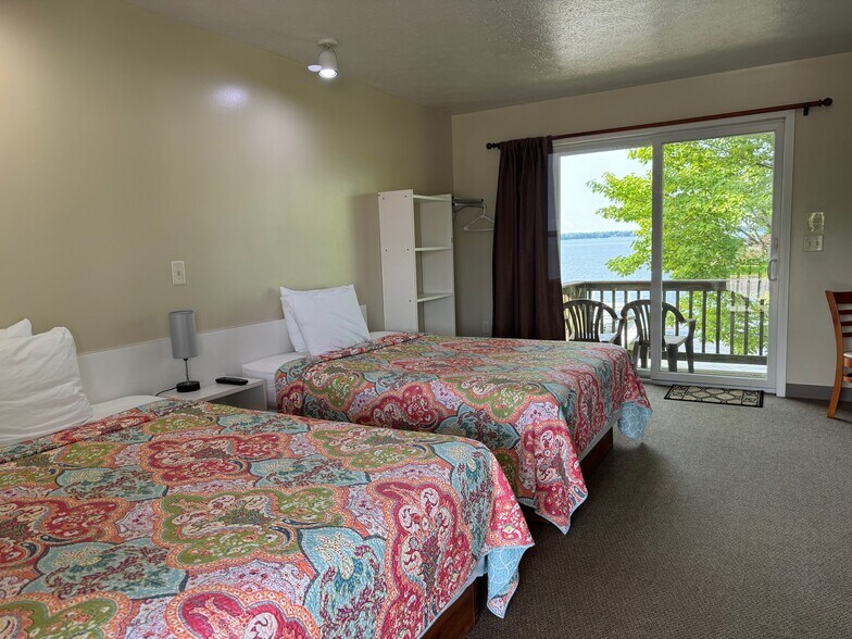 More Photos Of 214 S Main St, Lake City Hotel For Sale