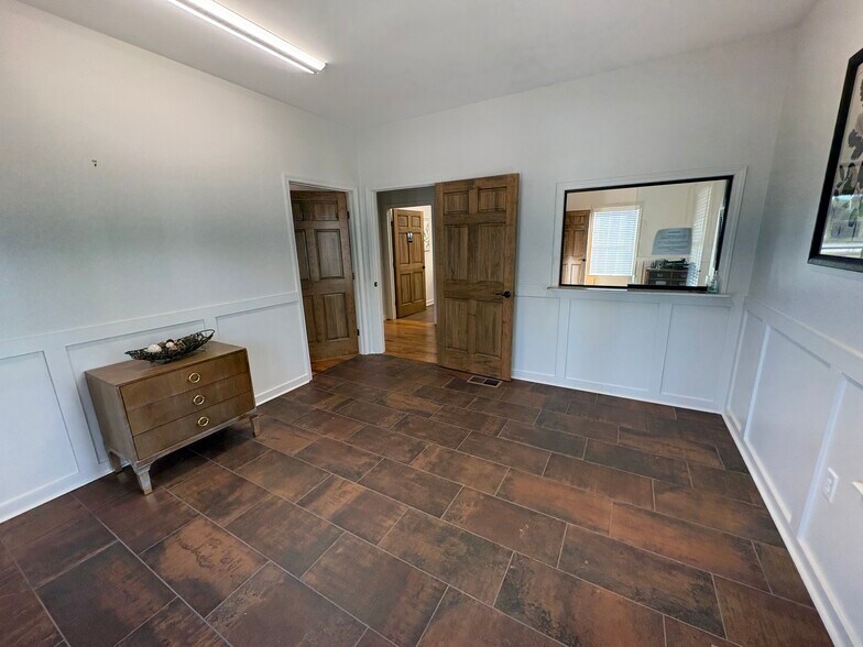 More Photos Of 3570 Abbeville Hwy, Anderson Office For Lease