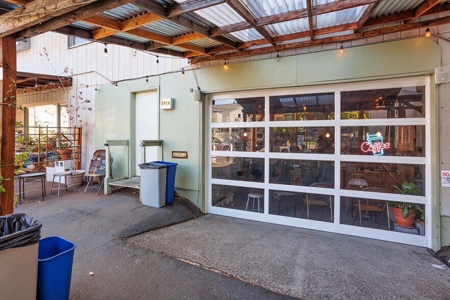 More Photos Of 3425 SE Yamhill St, Portland Loft Creative Space For Sale