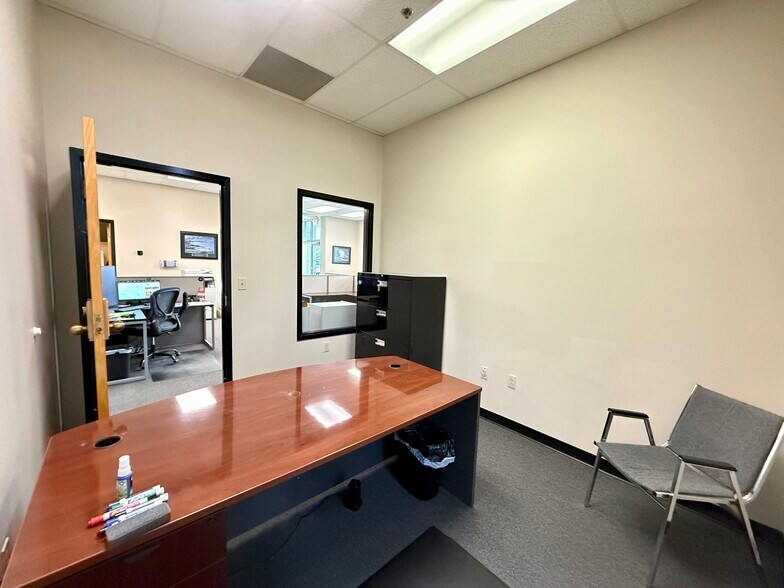 More Photos Of 301 Stag Industrial Blvd, Lake Saint Louis Light Manufacturing For Lease