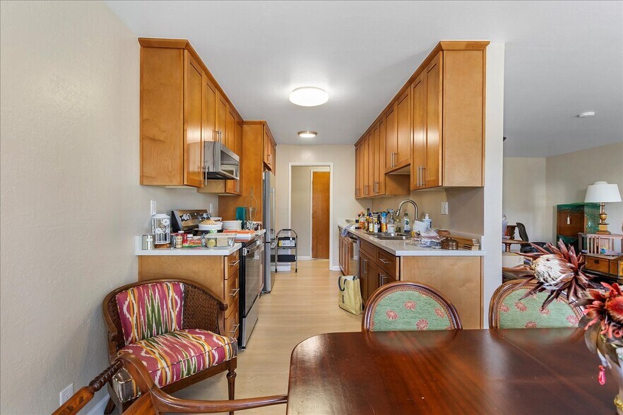 More Photos Of 561 Oakland Ave, Oakland Apartments For Sale