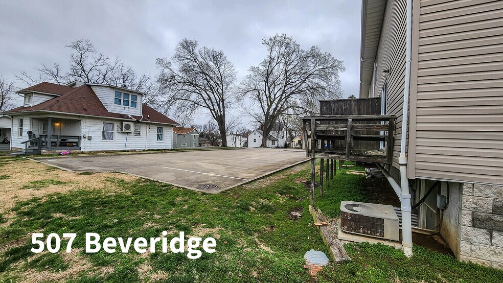 More Photos Of 600 S Washington St, Carbondale Apartments For Sale