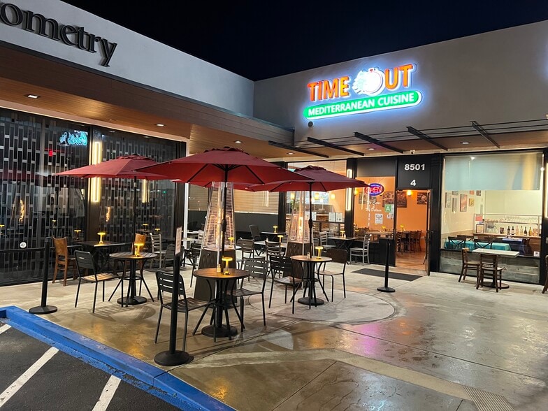 More Photos Of 8501-8511 Pershing Dr, Venice Unknown For Lease