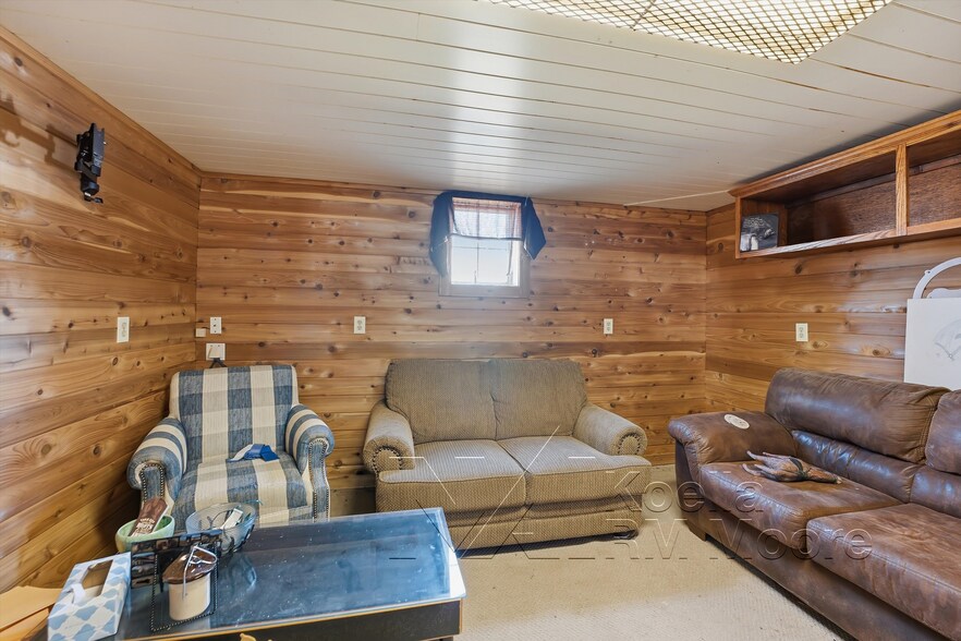 More Photos Of 1522 New Hope Rd, Rockwood Specialty For Sale