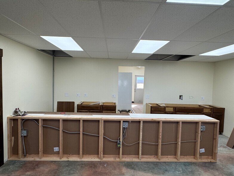 More Photos Of 7216 S Highway 92, Hereford Specialty For Sale