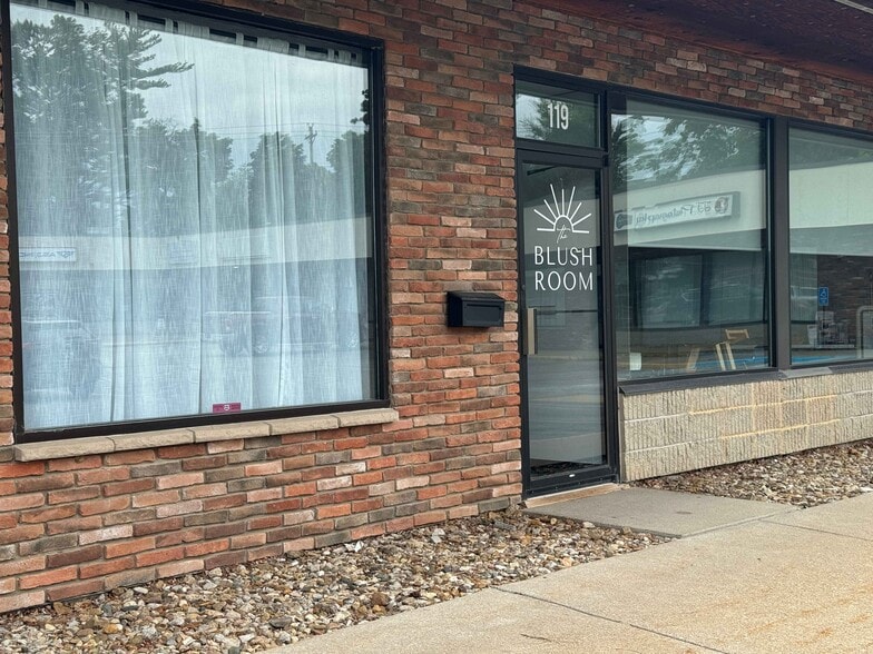 More Photos Of 115-159 Marion Blvd, Marion General Retail For Lease