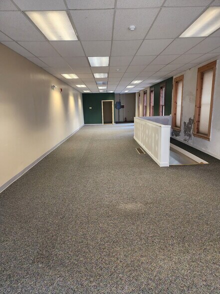 More Photos Of 111 N Main St, Adrian Office Residential For Lease