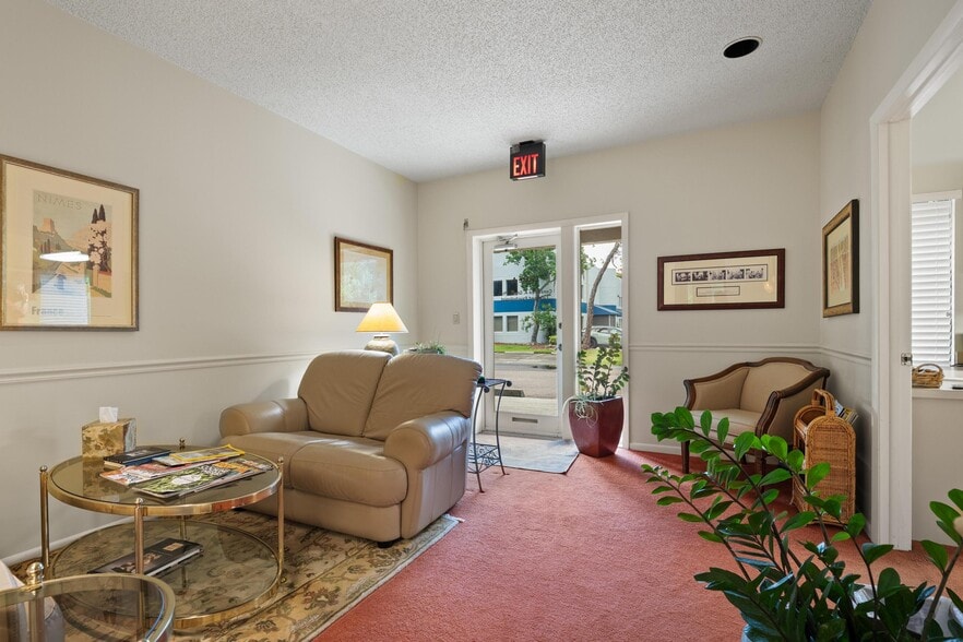 More Photos Of 2424 Enterprise Rd, Clearwater Medical For Sale