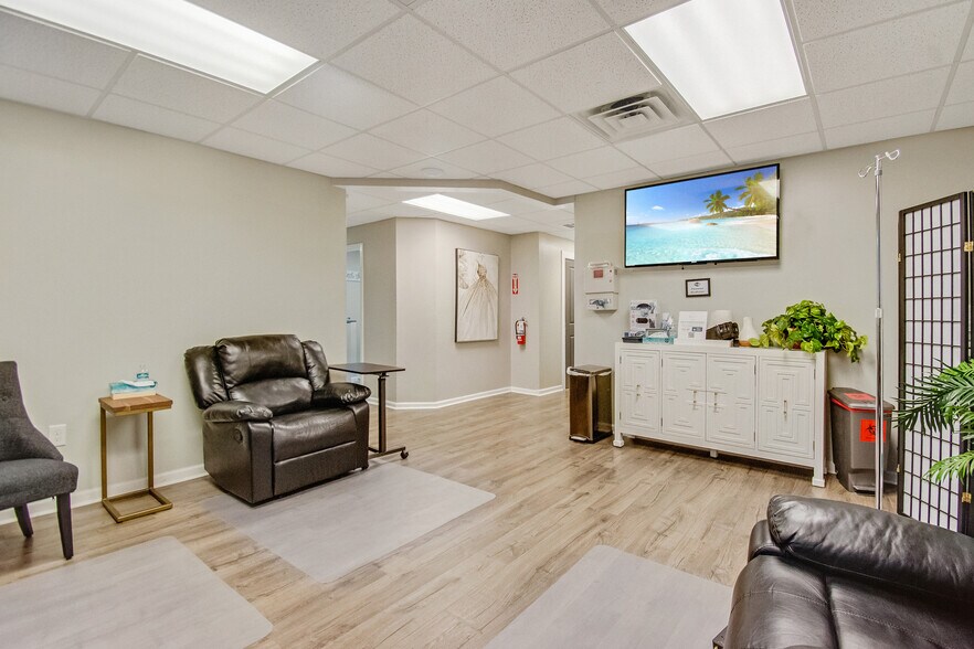 More Photos Of 4540 Southside Blvd, Jacksonville Medical For Sale