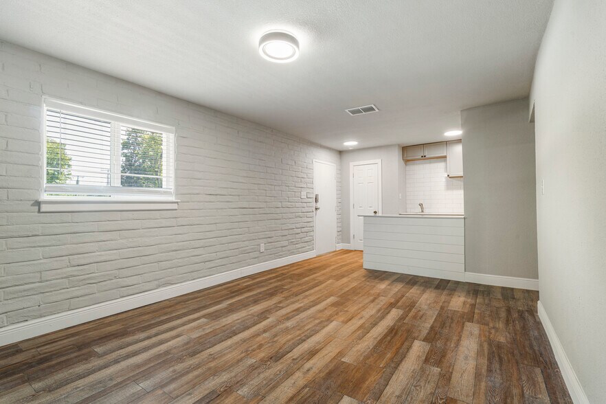 More Photos Of 2618 E 8th St, Tulsa Apartments For Sale