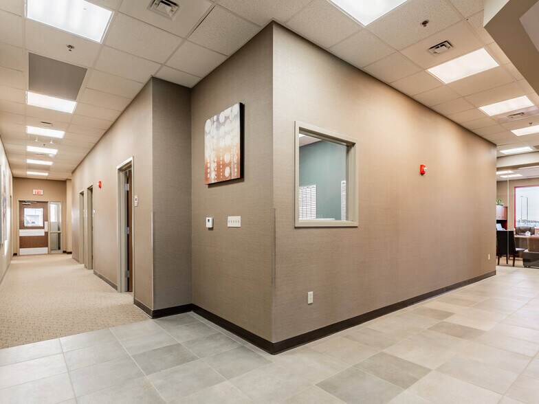 More Photos Of 5001 W Loop 289, Lubbock Office For Lease