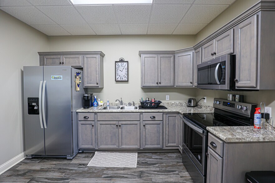 More Photos Of 1105 Octane Dr, Murray Office For Sale