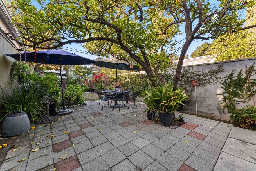 More Photos Of 1717 E Chevy Chase Dr, Glendale Multifamily For Sale