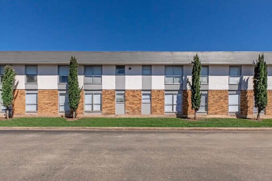 More Photos Of 2929 Rigsby Ave, San Antonio Apartments For Sale