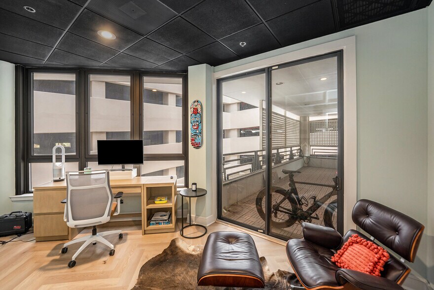 More Photos Of 240 1st Ave S, Saint Petersburg Loft Creative Space For Sale