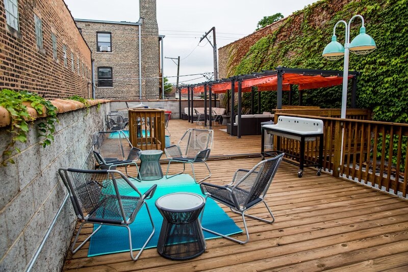 More Photos Of 3317 W Fullerton Ave, Chicago Storefront Retail Office For Lease