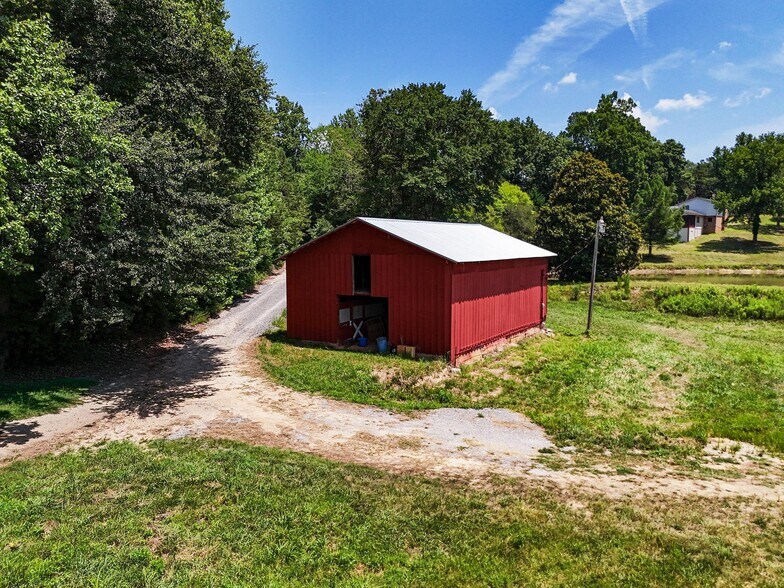 More Photos Of 813 Robinson Clemmer Rd, Dallas Land For Sale