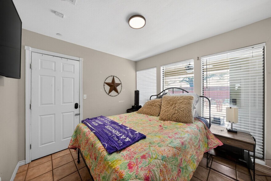 More Photos Of , Dallas Unknown For Sale