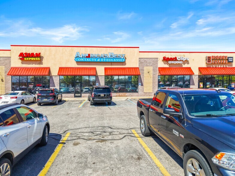 More Photos Of 3295 Henry St, Muskegon Storefront For Sale