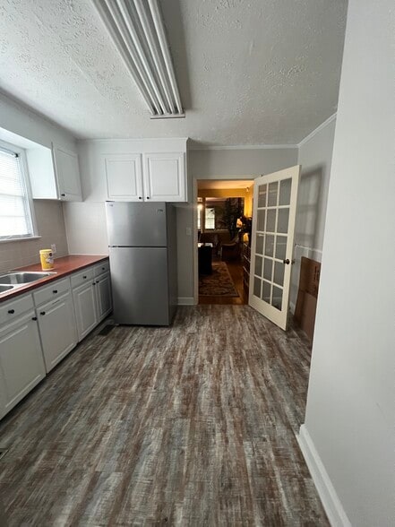 More Photos Of 516 29th Ave N, Myrtle Beach Office For Lease