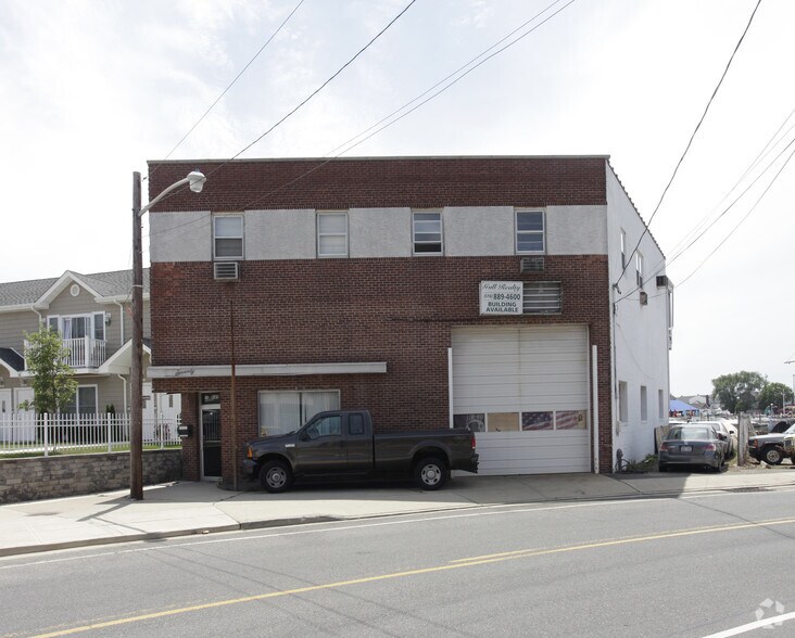 More Photos Of 70 Front St, East Rockaway Warehouse For Sale