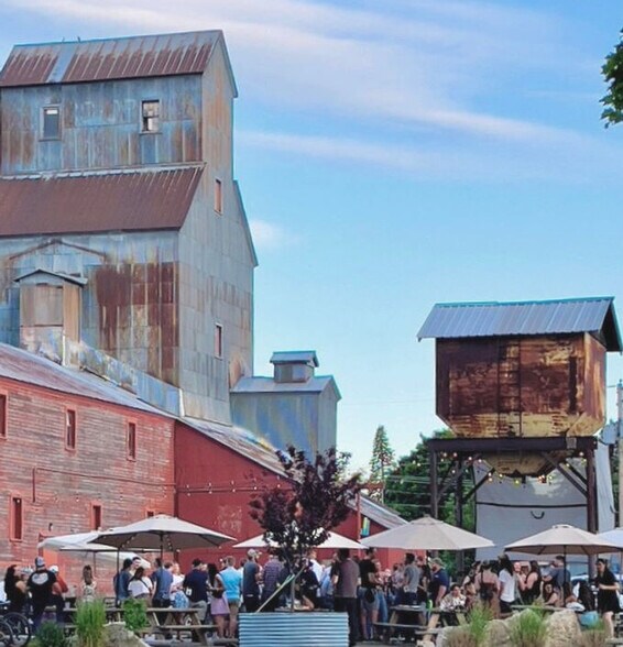 More Photos Of 522 Church St, Sandpoint Specialty For Sale