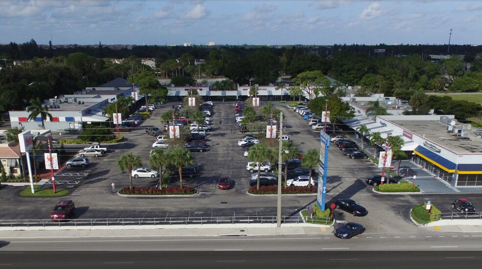 More Photos Of 4587-4661 Okeechobee Blvd, West Palm Beach Restaurant For Lease