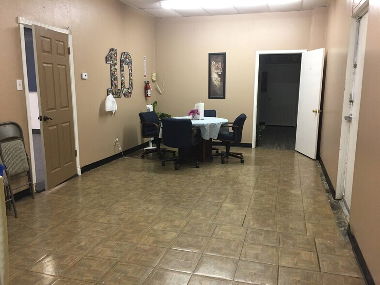 More Photos Of 818-840 Secretary Dr, Arlington Unknown For Lease